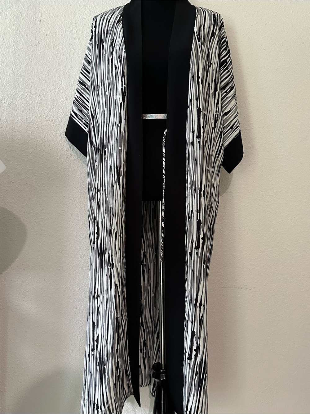 Vintage Natori Black and White Striped Open-Front Duster
